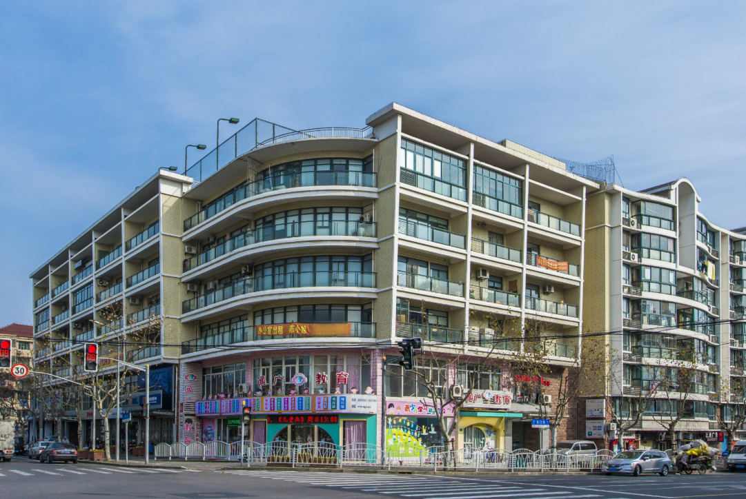 上海銘暉商務(wù)樓：地鐵2號線旁，交通便利的商務(wù)新地標(biāo)